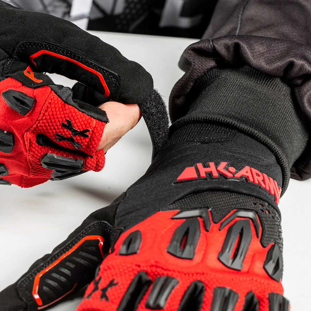 HARDLINE ARMORED GLOVE - FIRE
