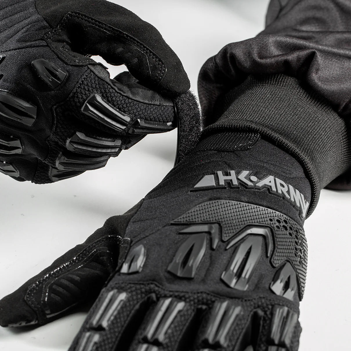 HARDLINE ARMORED GLOVE (FULL FINGER) - BLACKOUT