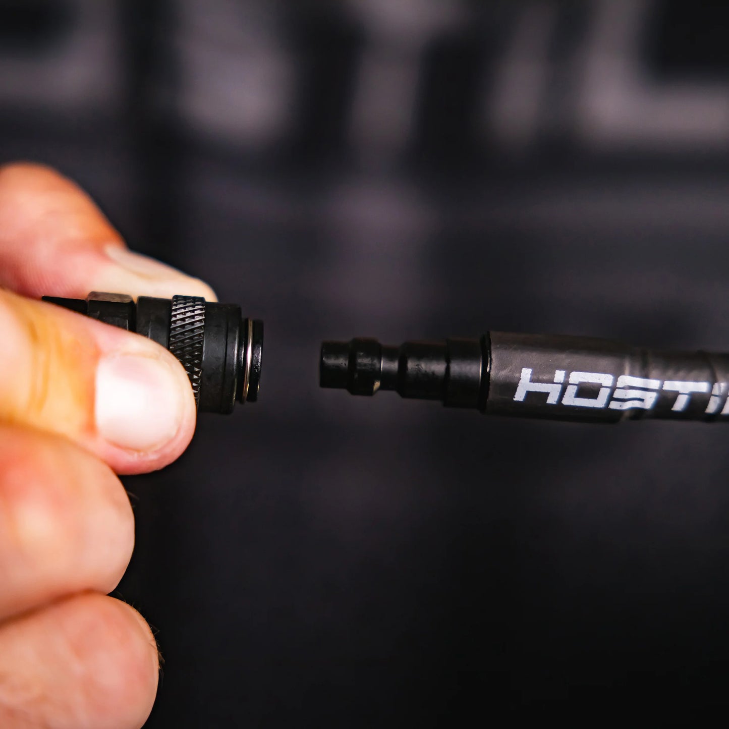 HOSTILE® FLEX LINE 42" SCHLAUCH - SCHWARZ