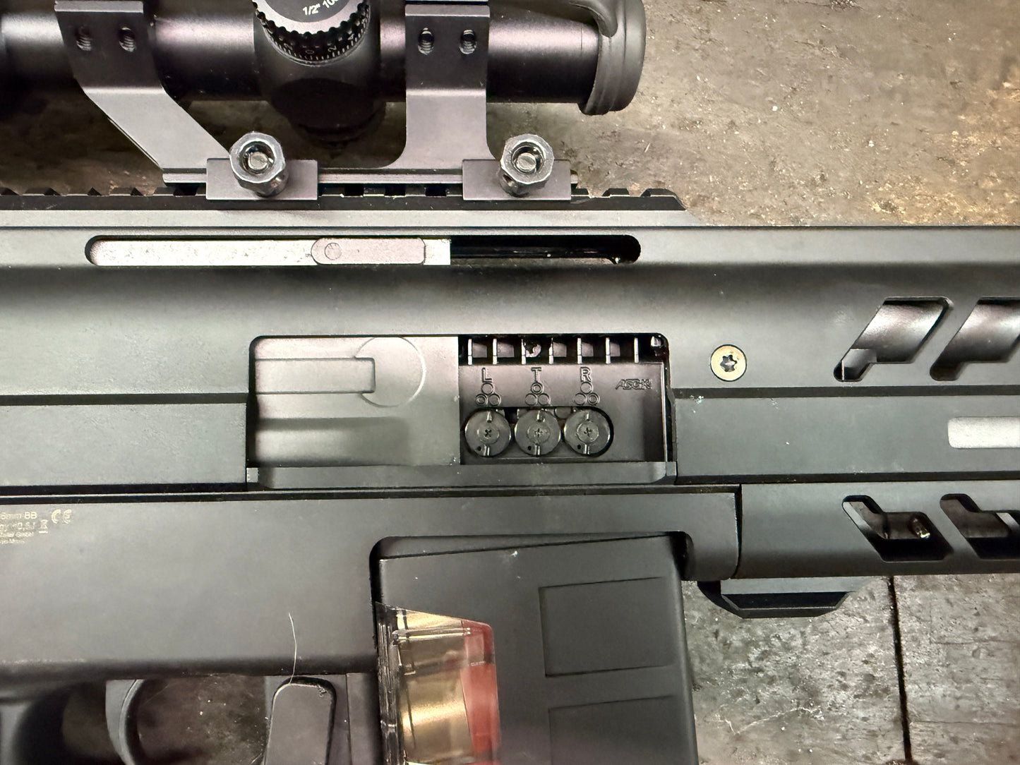 Tokyo Marui SGR-12 Electric Shotgun Vollmetall AEG 6mm BB schwarz 0,5 Joule (Gebraucht)