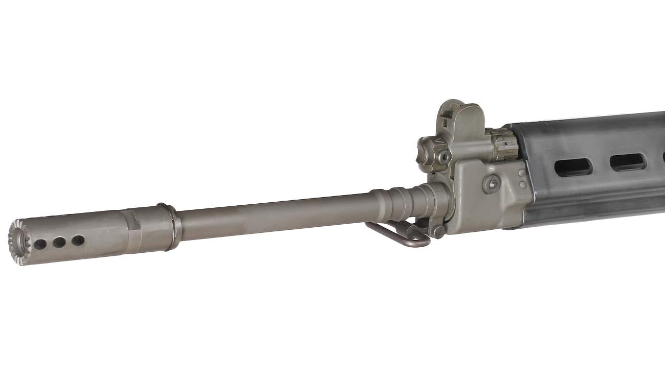 VFC FN Herstal FAL Type III CNC Vollmetall Gas-Blow-Back 6mm BB schwarz inkl. Holzkiste - Deluxe Version