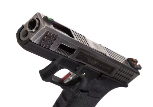 WE G-Force 17 SV Silver Barrel Metal Version GBB SCHWARZ