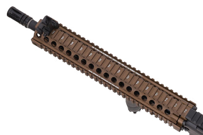 Specna Arms Colt x Daniel Defense MK18 SA-P26 PRIME™ BLDC™ Aster II ETU 14.5'' Sturmgewehr – Chaos Bronze (unter 0,5 Joule)