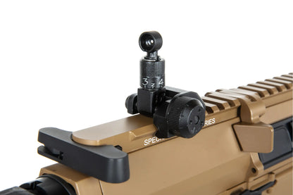 Specna Arms SA-E35 EDGE™ Kestrel™ ETU Sturmgewehr – Half-Tan (unter 0,5 Joule)