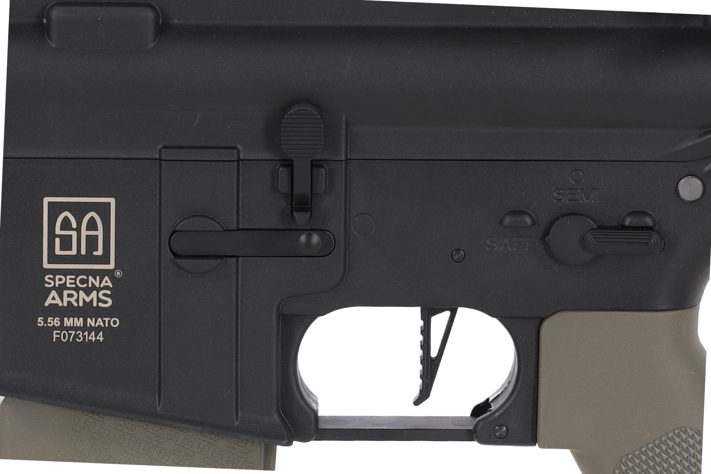 Specna Arms SA-F03 FLEX™ Gen.2 Light Ops Schaft HAL ETU™ ASG Karabiner – Olive (unter 0,5 Joule)