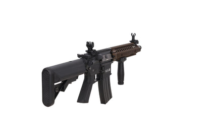 Specna Arms Colt x Daniel Defense MK18 SA-P19 PRIME™ BLDC™ Aster II ETU 10.5'' Sturmgewehr – Chaos Bronze (unter 0,5 Joule)