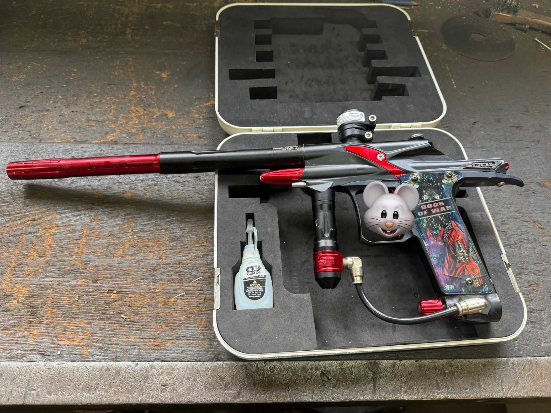 Planet Eclipse Ego 8 - Schwarz / Rot mit Custom SPD 'Dogs of War' Grips (Gebraucht, Ungetestet)