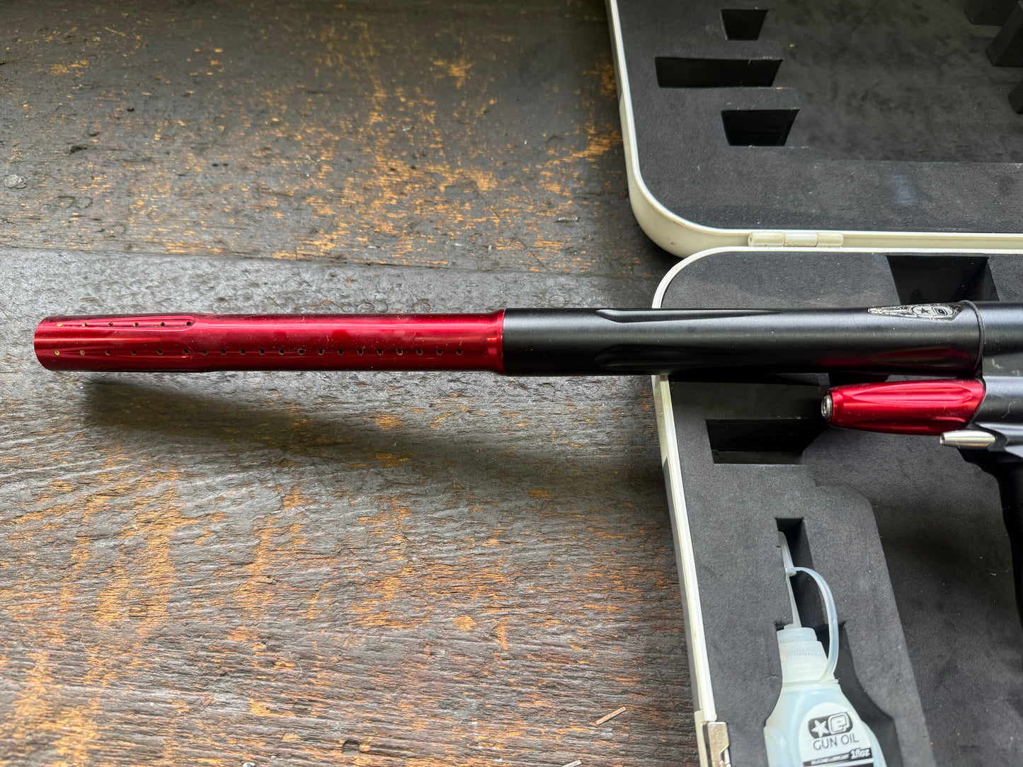 Planet Eclipse Ego 8 - Schwarz / Rot mit Custom SPD 'Dogs of War' Grips (Gebraucht, Ungetestet)