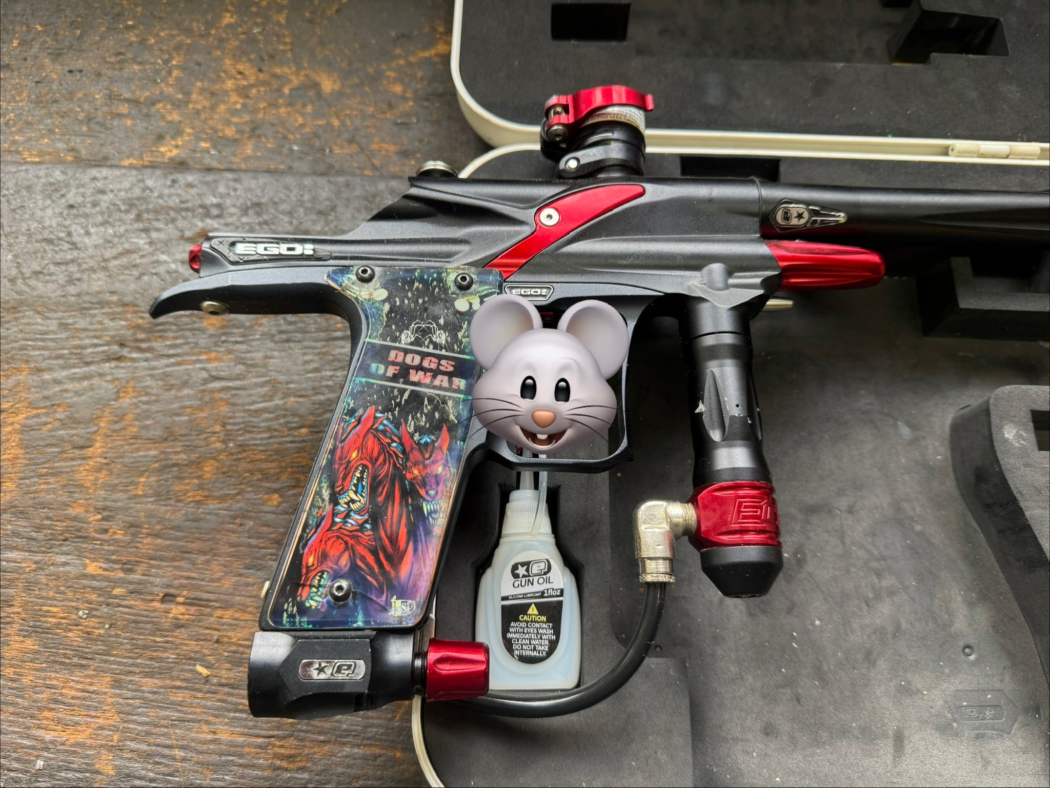 Planet Eclipse Ego 8 - Schwarz / Rot mit Custom SPD 'Dogs of War' Grips (Gebraucht, Ungetestet)