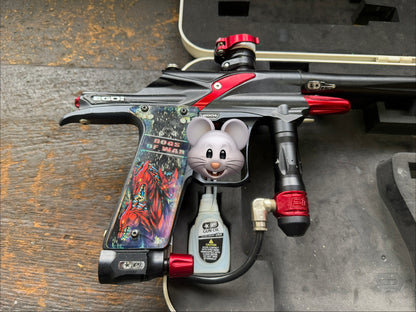 Planet Eclipse Ego 8 - Schwarz / Rot mit Custom SPD 'Dogs of War' Grips (Gebraucht, Ungetestet)