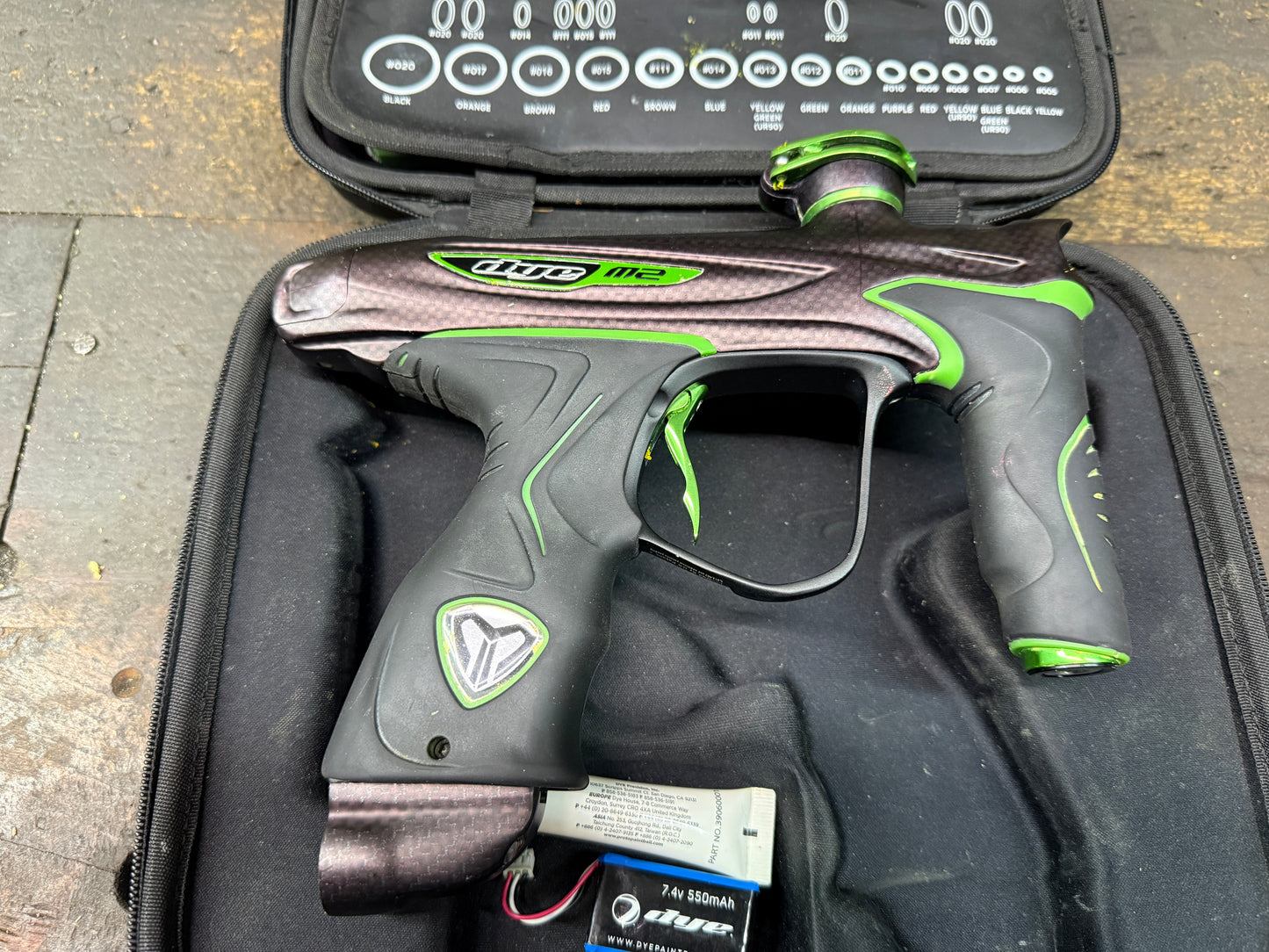 Dye M2 Electronic Paintball Markierer - Carbon / Lime (Gebraucht, Ungetestet)