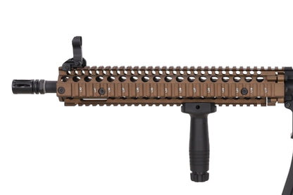 Specna Arms Colt x Daniel Defense MK18 SA-P26 PRIME™ BLDC™ Aster II ETU 14.5'' Sturmgewehr – Chaos Bronze (unter 0,5 Joule)
