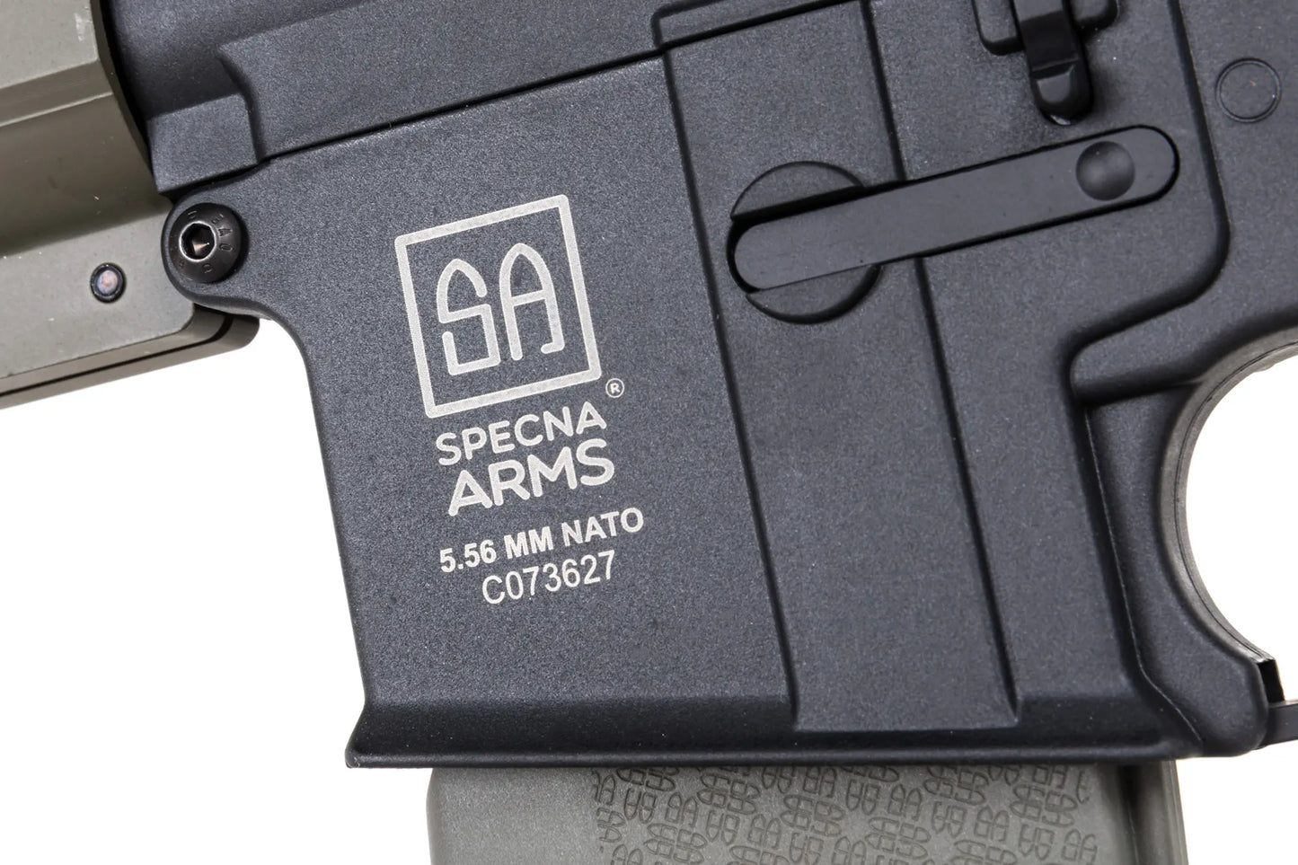 Specna Arms SA-C20-L CORE™ Gen. 2 HAL™ ETU ASG Karabiner mit Light Ops Schaft – Olive / OD Green (unter 0,5 Joule)