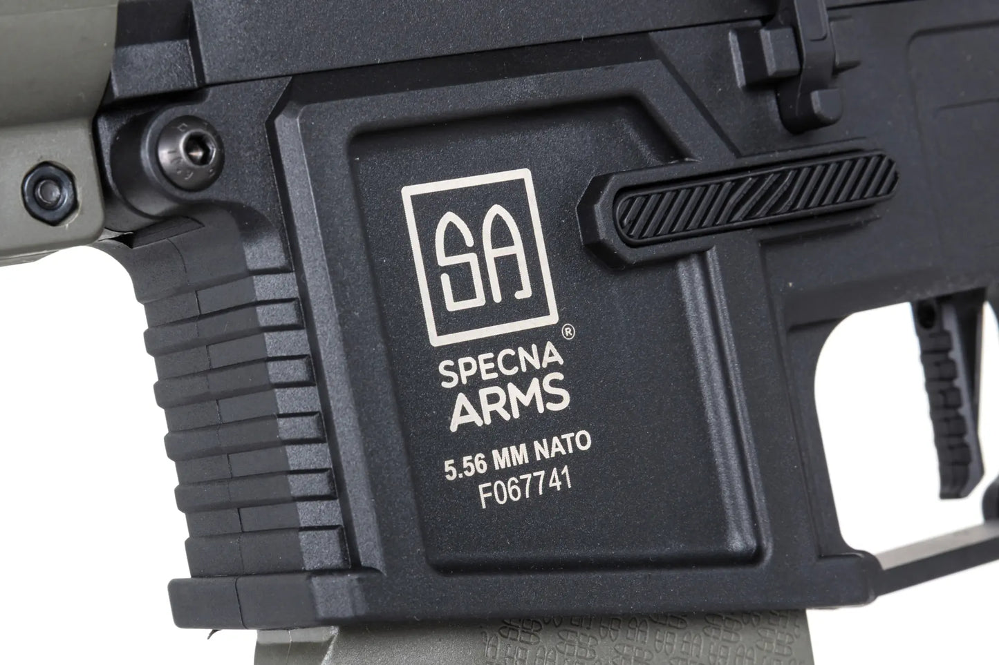 Specna Arms SA-F04-RL FLEX™ Gen.2 BLDC™ HAL ETU™ Light Ops / New Receiver ASG Karabiner – Olive (unter 0,5 Joule)
