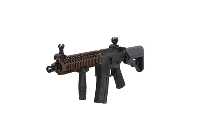 Specna Arms Colt x Daniel Defense MK18 SA-P19 PRIME™ BLDC™ Aster II ETU 10.5'' Sturmgewehr – Chaos Bronze (unter 0,5 Joule)